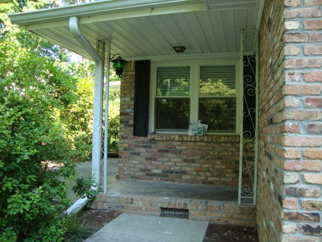 Building Photo - 2156 Arlington Ave NE