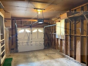 Building Photo - NLR 3 Bedroom Home