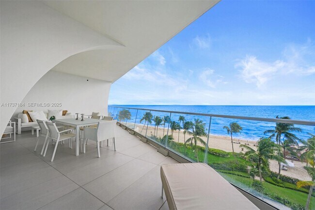 Building Photo - 16901 Collins Ave