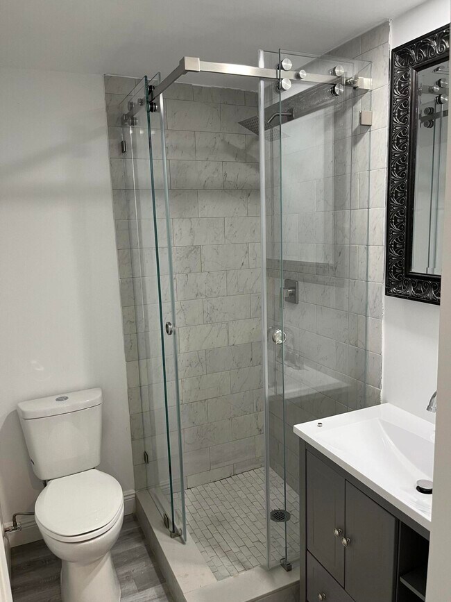 Building Photo - 2748 NE 28th Ave