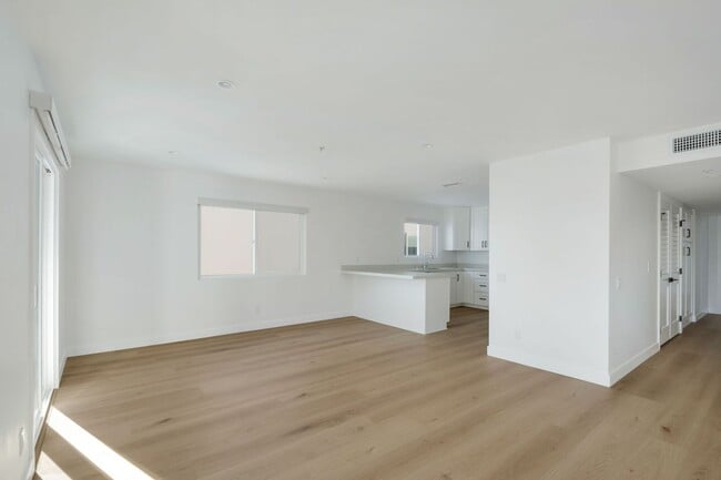 Building Photo - 312 Cazador Ln