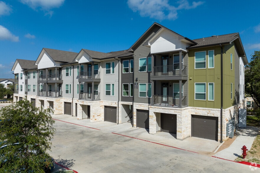 Building Photo - View at Estancia
