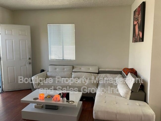 Building Photo - 792 Termino Ave