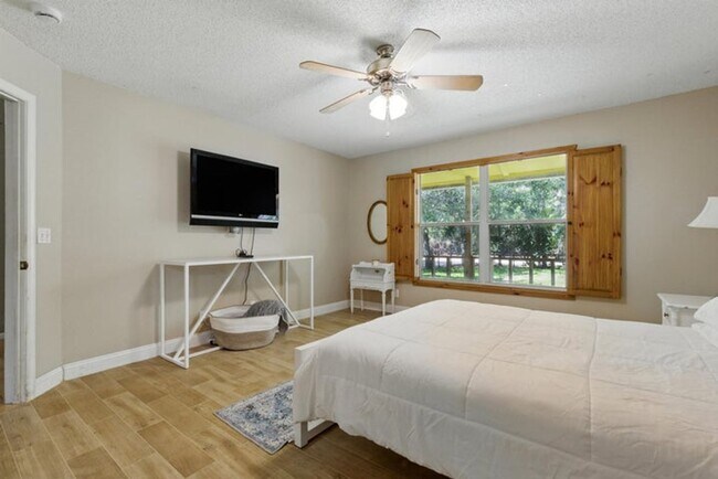 Building Photo - 14846 61st Ct N