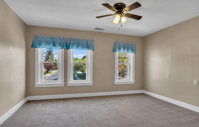 Building Photo - 4 bedroom home in Carlisle PA!