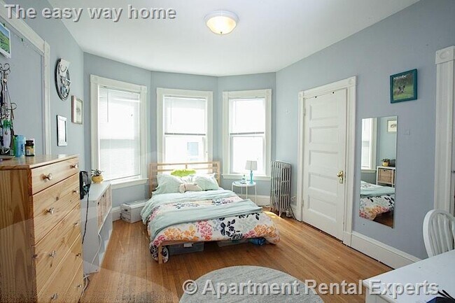 Building Photo - 3 Kinnaird St