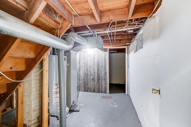 Building Photo - 1132 Brookley Blvd