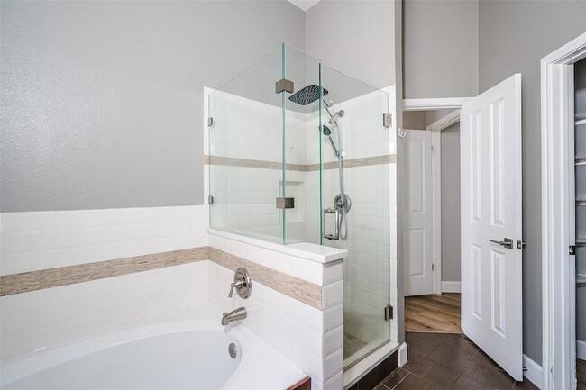Building Photo - 5928 Lomita Verde Cir