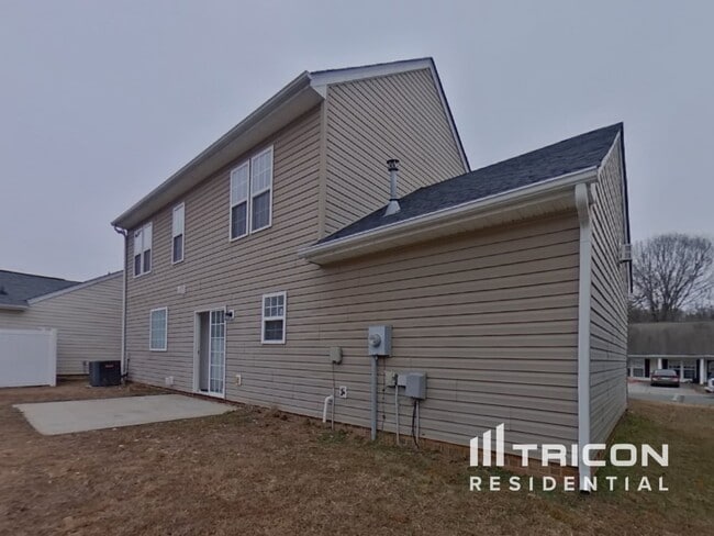 Building Photo - 6825 Parkers Crossing Dr