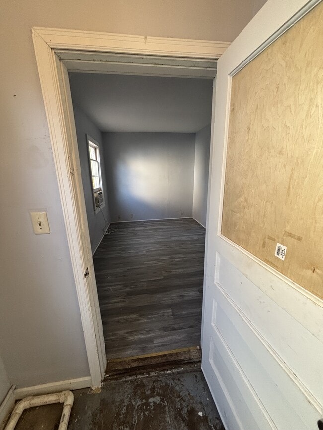 Building Photo - 1912 N Grove St