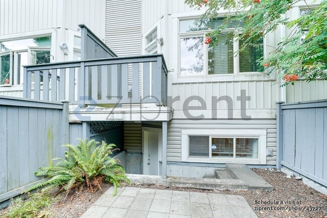 Building Photo - 11570 Stone Ave N