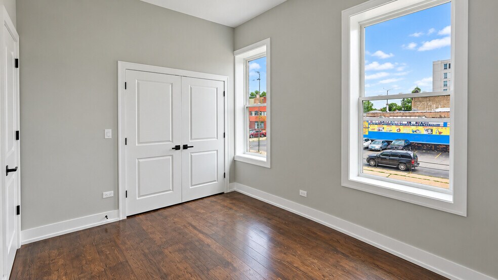 Building Photo - 2024 S Ashland Ave