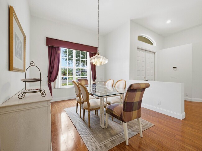 Building Photo - 4378 Danielson Dr