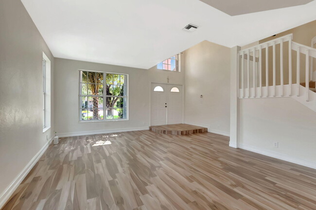 Building Photo - 18248 Coral Isles Dr