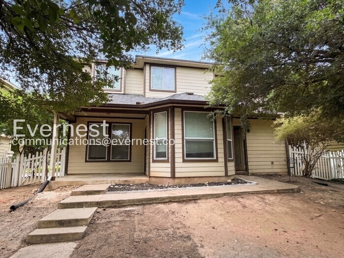 Building Photo - 1620 Willow Vista