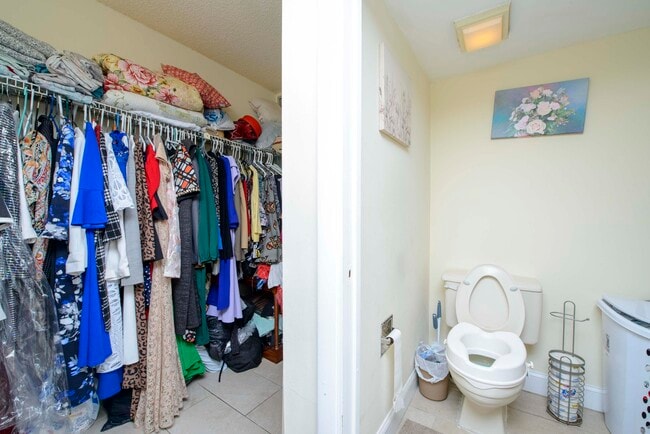 Building Photo - 3515 Village Blvd