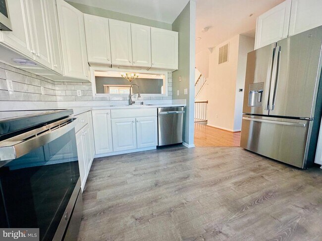 Building Photo - 106 Blenny Ln