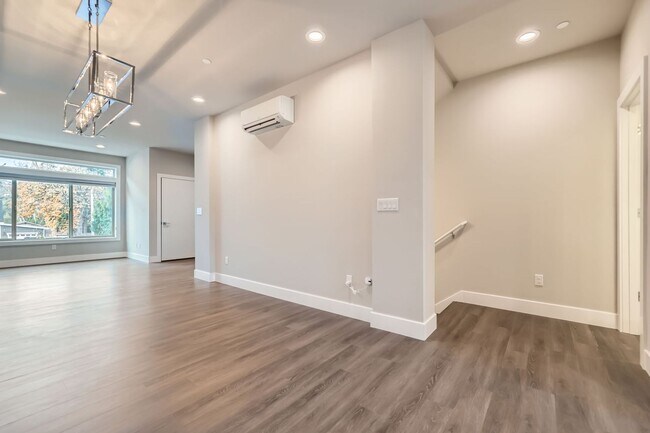 Building Photo - New Construction!  Spacious Modern Townhome in Edmonds.