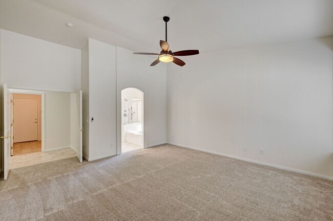 Building Photo - Beautiful 3 Bedroom Single Story Home in A...