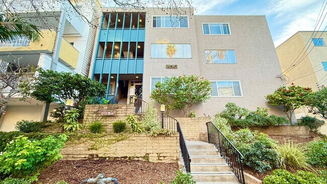 Building Photo - Lee St. 279