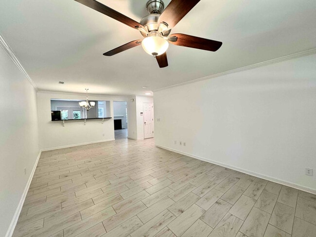 Building Photo - 8120 Christmas Ct