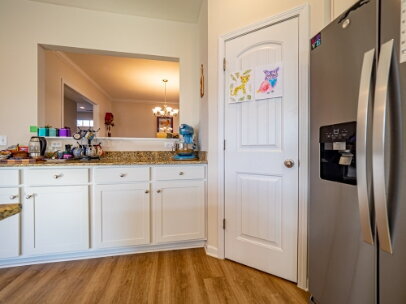 Building Photo - HUGE Owner's Suite!