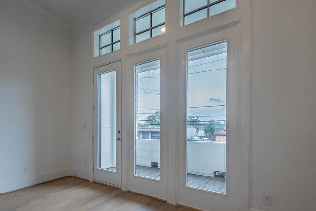 Building Photo - 4057 Leeland St