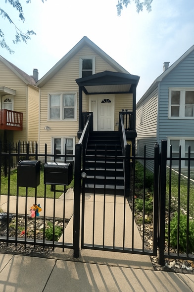 Building Photo - 4142 S Campbell Ave