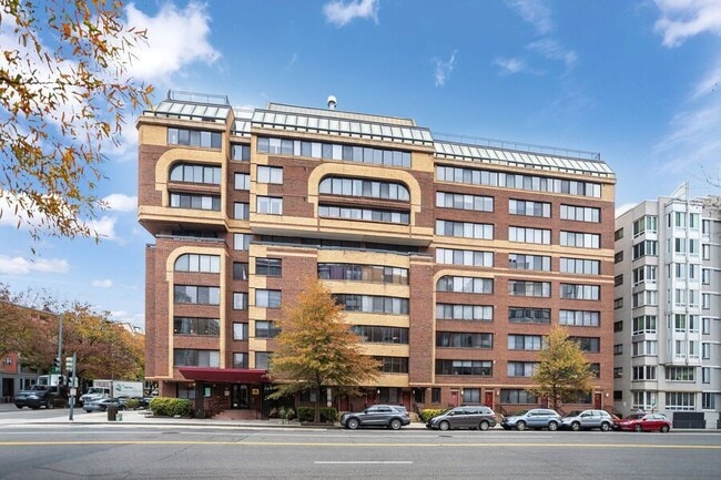 Building Photo - 1245 13th St NW