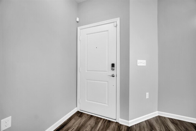Building Photo - 1652 Halesworth Ln