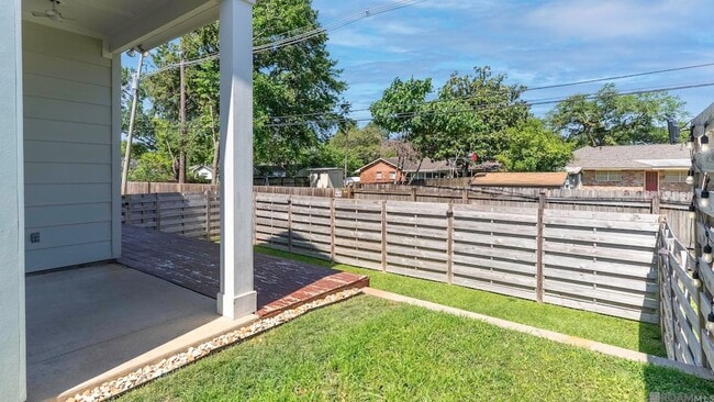 Building Photo - 7112 Kodiak Dr
