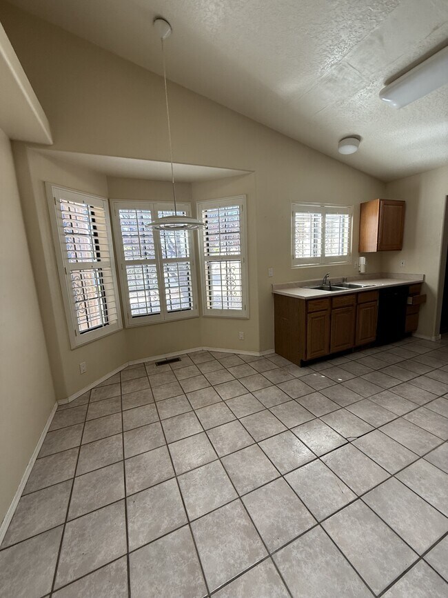 Building Photo - 6717 Tesuque Dr NW