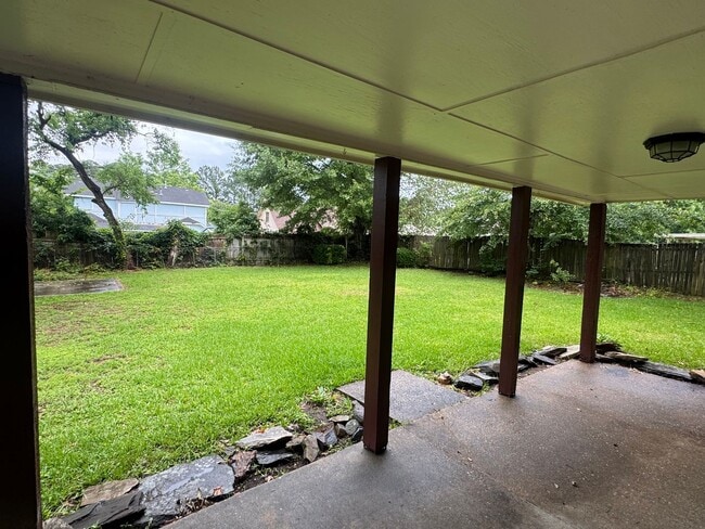 Building Photo - Forest Hills Home