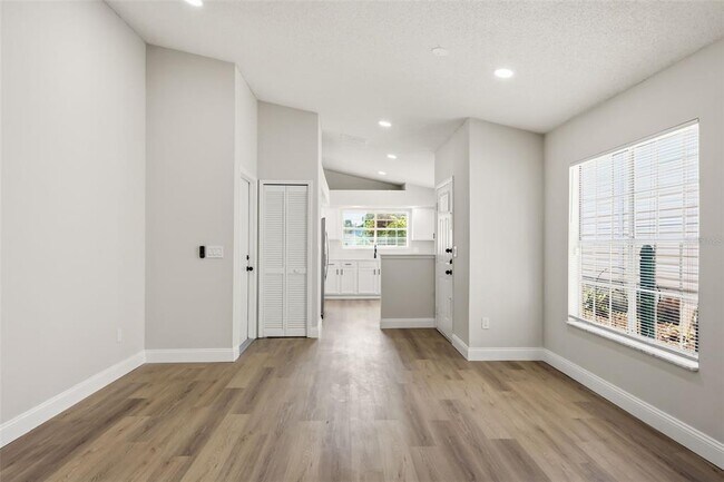 Building Photo - 106 Lamplighter Dr