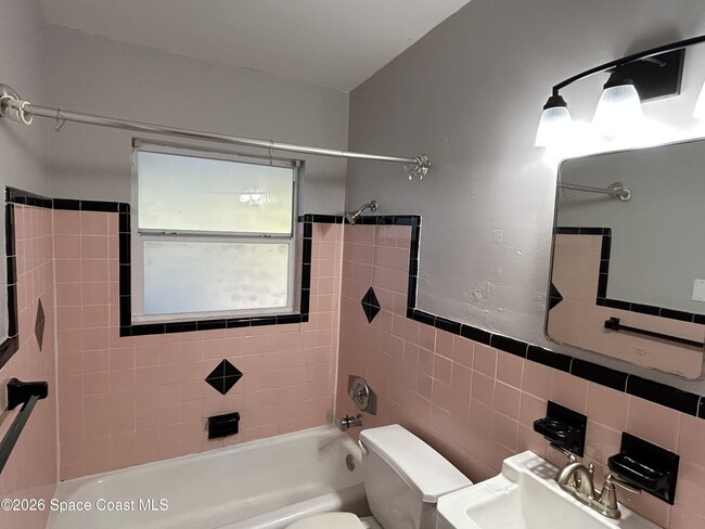 Building Photo - 2338 Shenandoah Rd