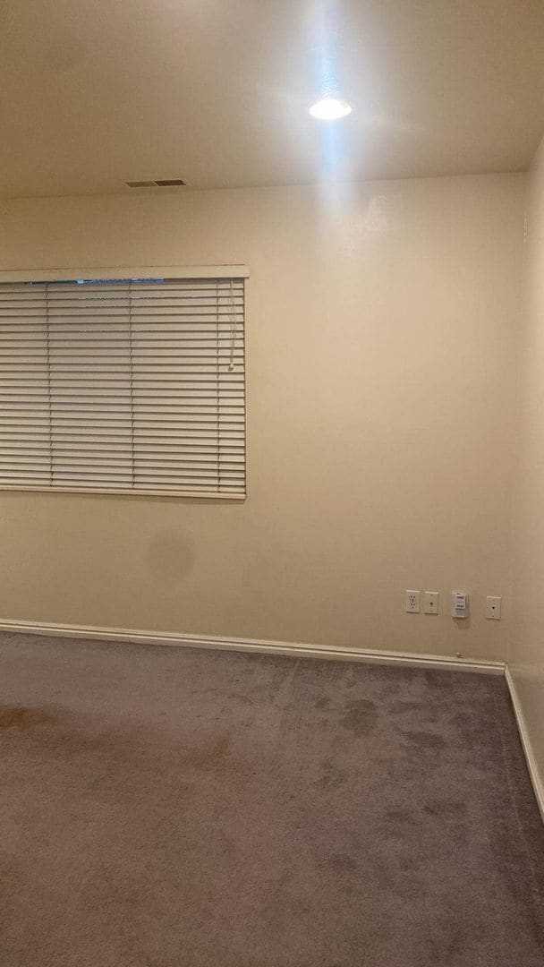 Building Photo - Great One Bedroom near Provo Rec Center, Utah Valley Hospital, and BYU! | Available April 1st