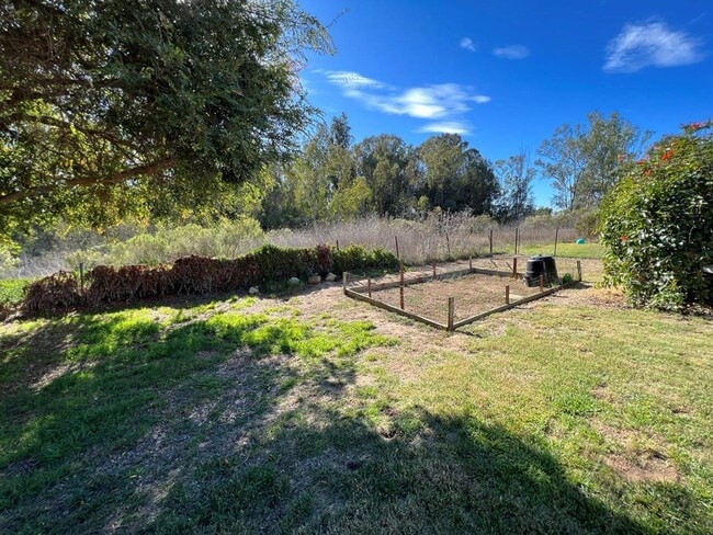 Building Photo - Updated 3 Bed / 2 Bath Goleta Home - Walk ...
