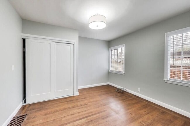 Building Photo - 37 12th Ave