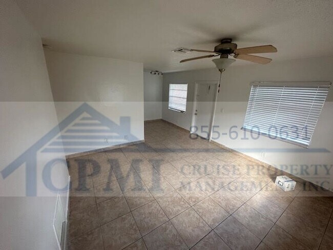 Interior Photo - 100 SW 10th St Ft. Lauderdale, FL 33315