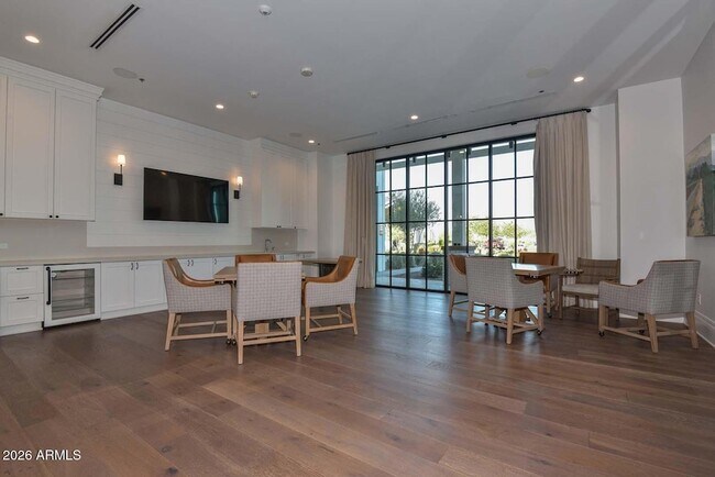 Building Photo - 11300 N Casa Dega Dr