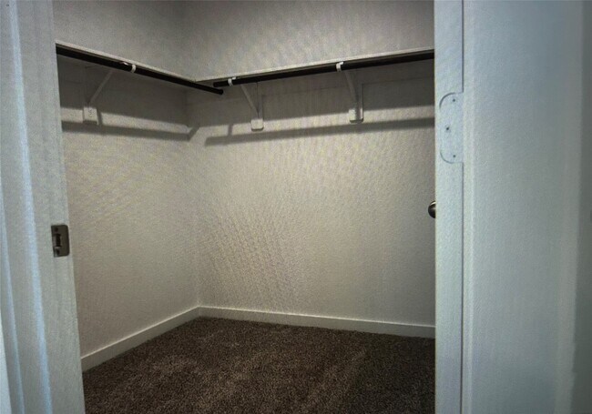 Building Photo - 1123 Sommerville Dr