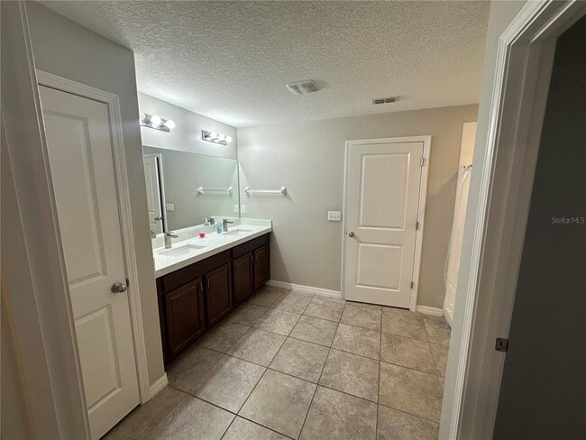 Building Photo - 903 Zone Tailed Hawk Pl