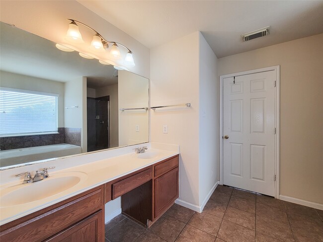 Building Photo - 21522 Stonecross Terrace Ln