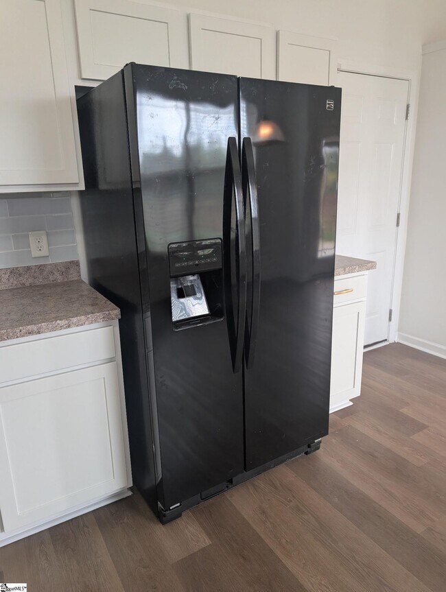 Building Photo - 212 Werninger Ct