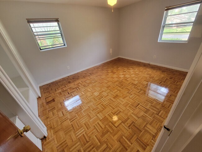 Master Bedroom - 722 Revere Ave