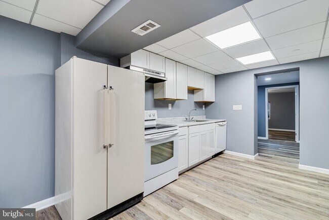 Building Photo - 8325 ABC Farm Pl