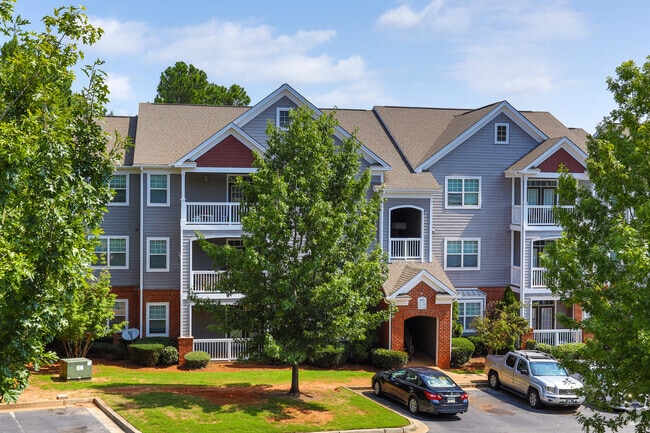 Building Photo - Leyland Pointe