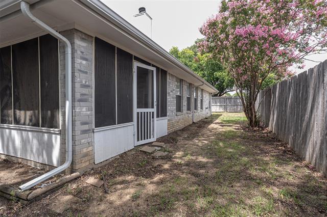Building Photo - 733 Windridge Ln