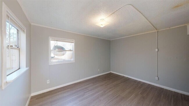 Building Photo - 4000 Margaret St