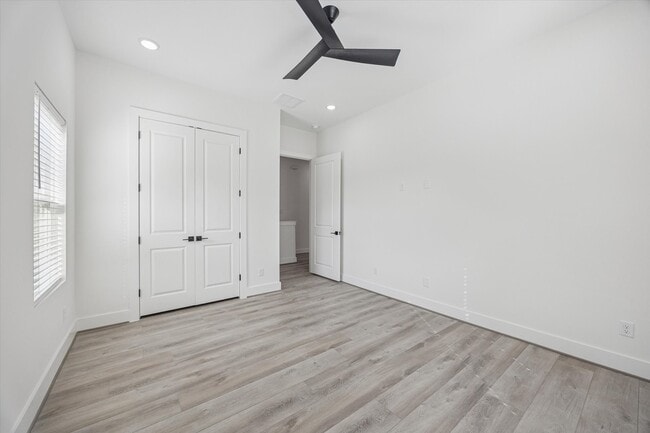 Building Photo - 6644 Lozier St